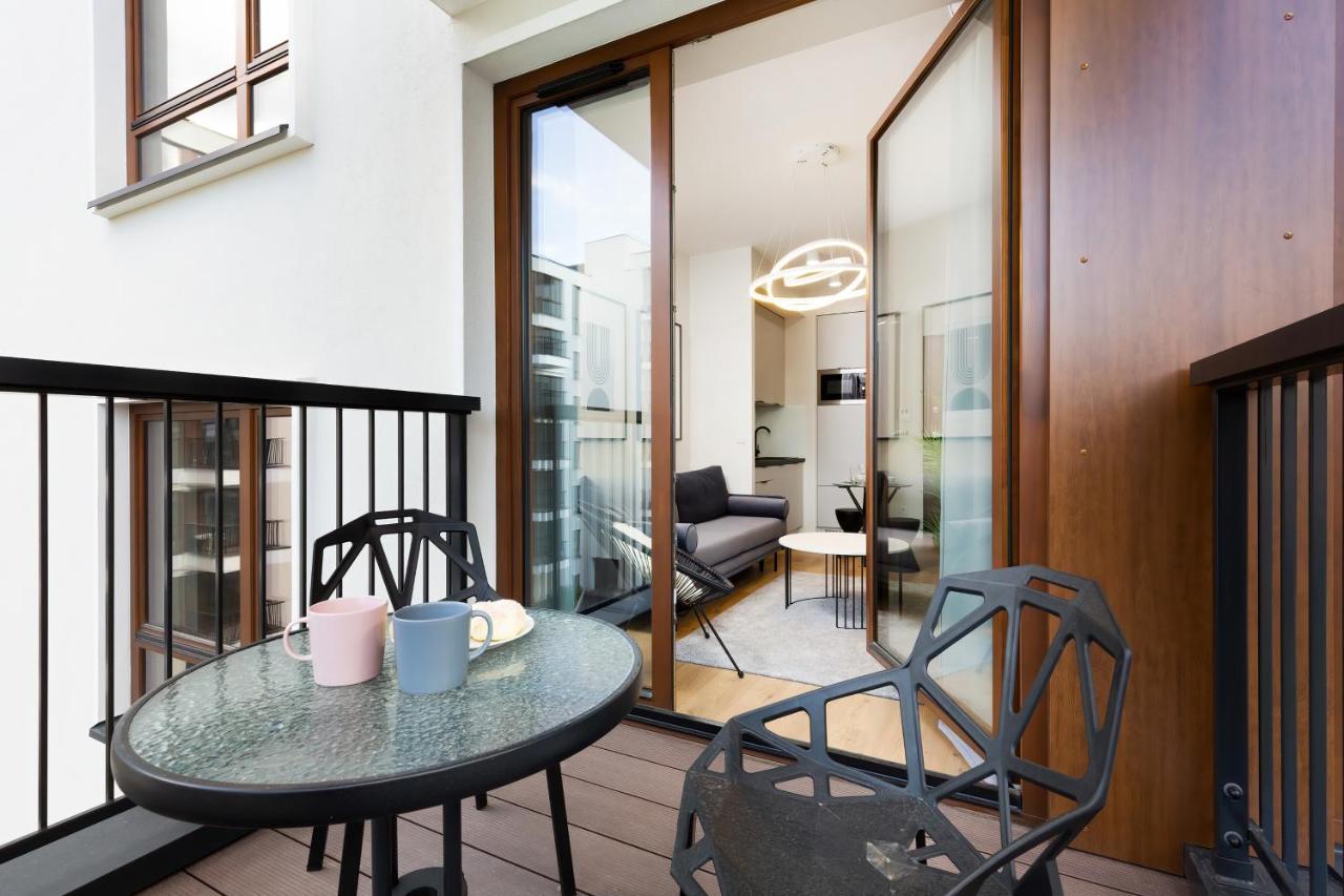 Apartments Browary Warszawskie By Noclegi Renters วอร์ซอ ภายนอก รูปภาพ